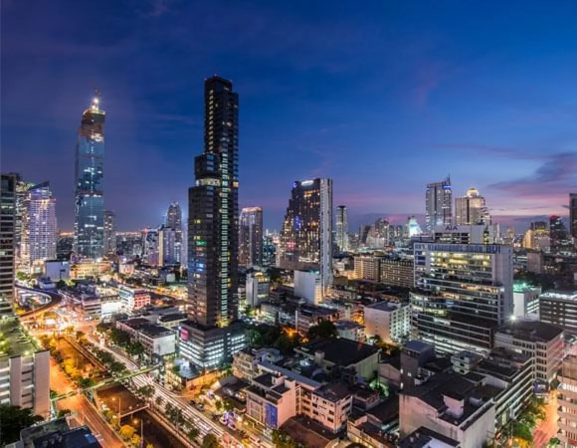 Amara Bangkok präsentiert „We Turned 3“